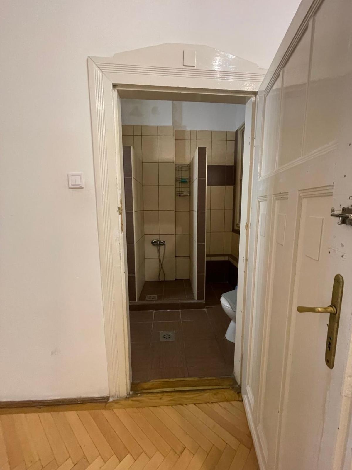 White Pearl Rooms Near Gozsdu บูดาเปสต์ ภายนอก รูปภาพ