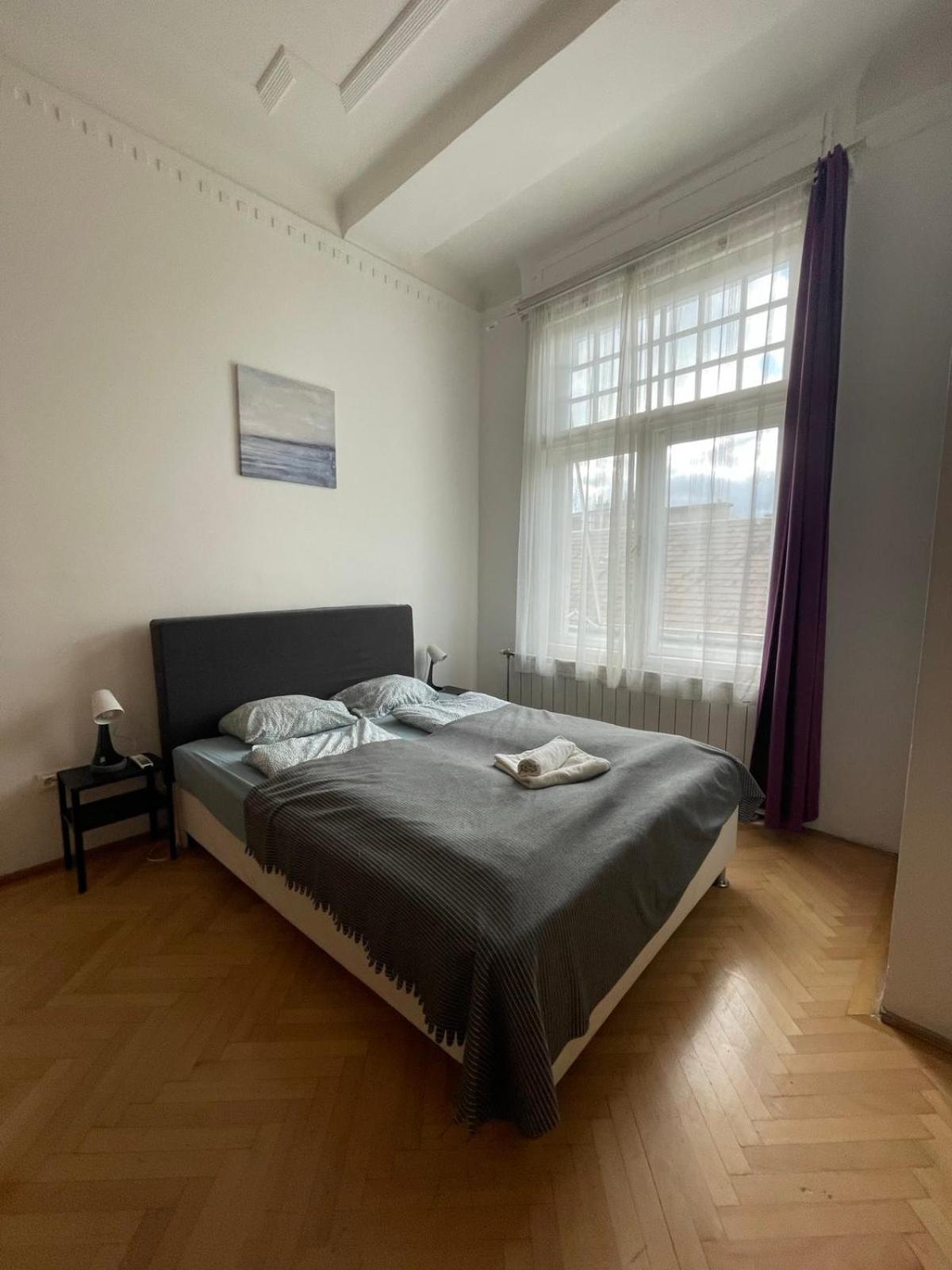 White Pearl Rooms Near Gozsdu บูดาเปสต์ ภายนอก รูปภาพ