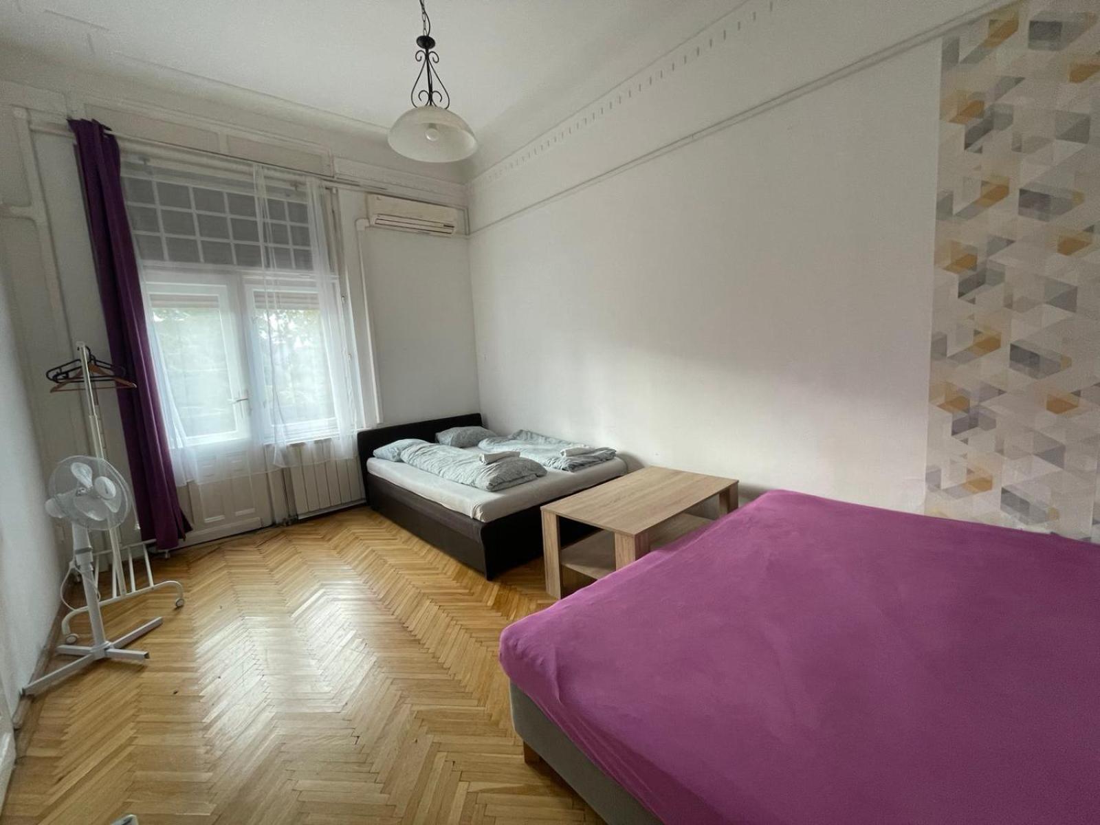 White Pearl Rooms Near Gozsdu บูดาเปสต์ ภายนอก รูปภาพ